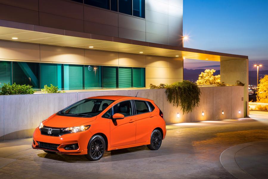  Honda Fit Sport 2017 года  (NA) (фото 40 из 71)